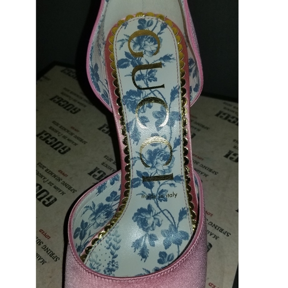 GUCCI Glossy pink Satin Ankle Strap Heels - Picture 7 of 8